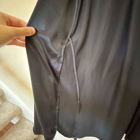 Cuyana Washable Charmeuse Robe - Picture 7 of 10